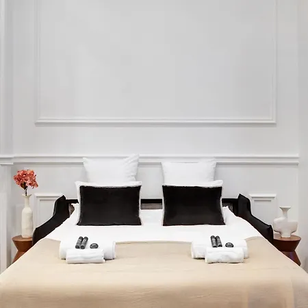 Duplex Prestige Avec Billard Et Baignoire Appartamento Parigi